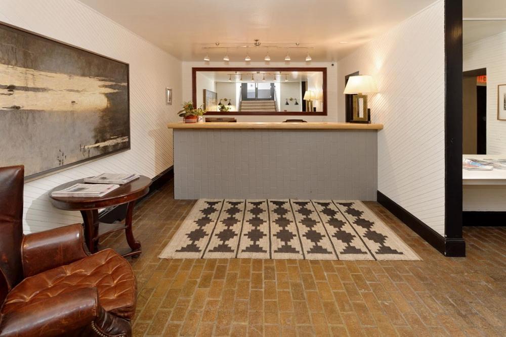 Independence Square Unit 313, Downtown Hotel Room In Aspen With Rooftop Hot Tub 외부 사진