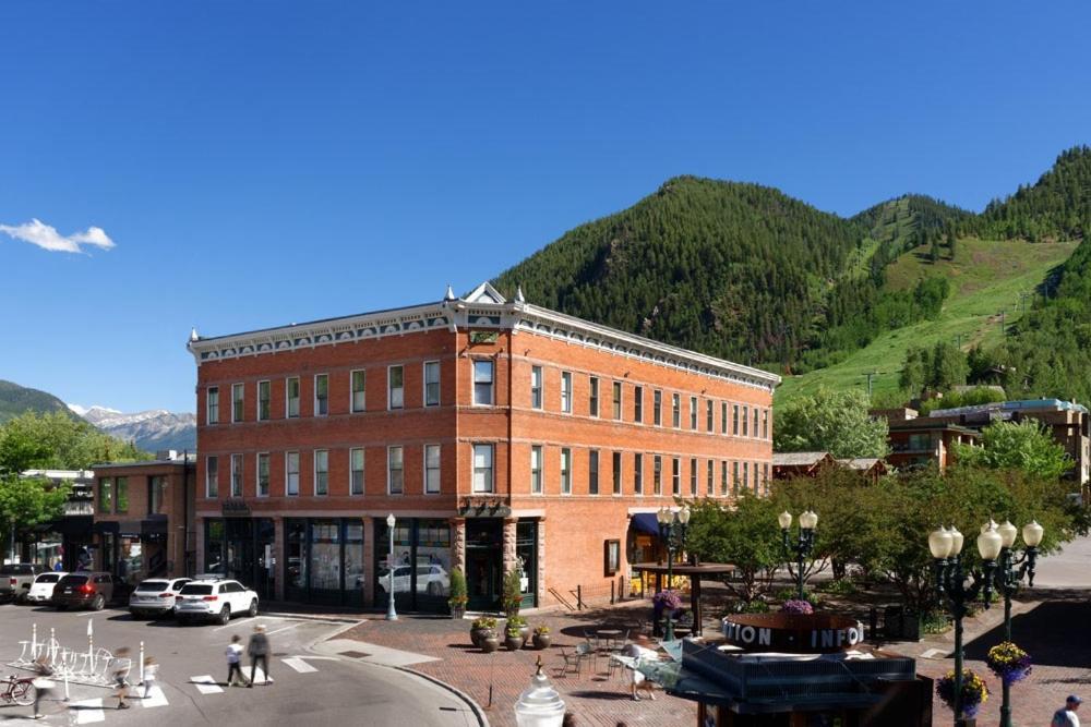 Independence Square Unit 313, Downtown Hotel Room In Aspen With Rooftop Hot Tub 외부 사진